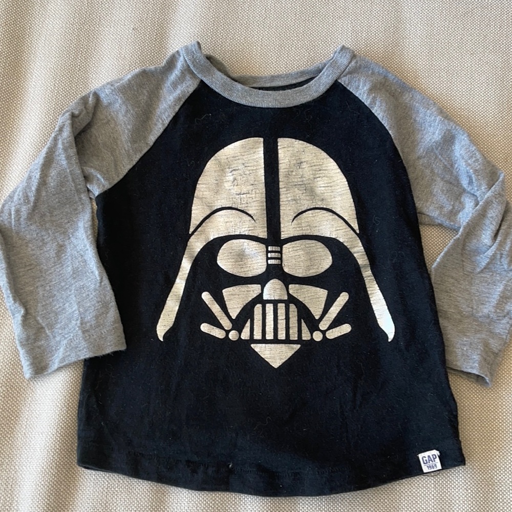 Baby Gap Boys Star Wars Darth Vader tee Shirt-SZ 2